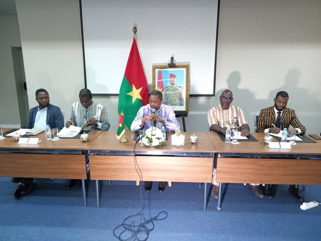  Séjour du chef de la diplomatie burkinabè à Tanger : des rencontres fructueuses avec les ambassadeurs de l’AES accrédités au Maroc et la communauté burkinabè
