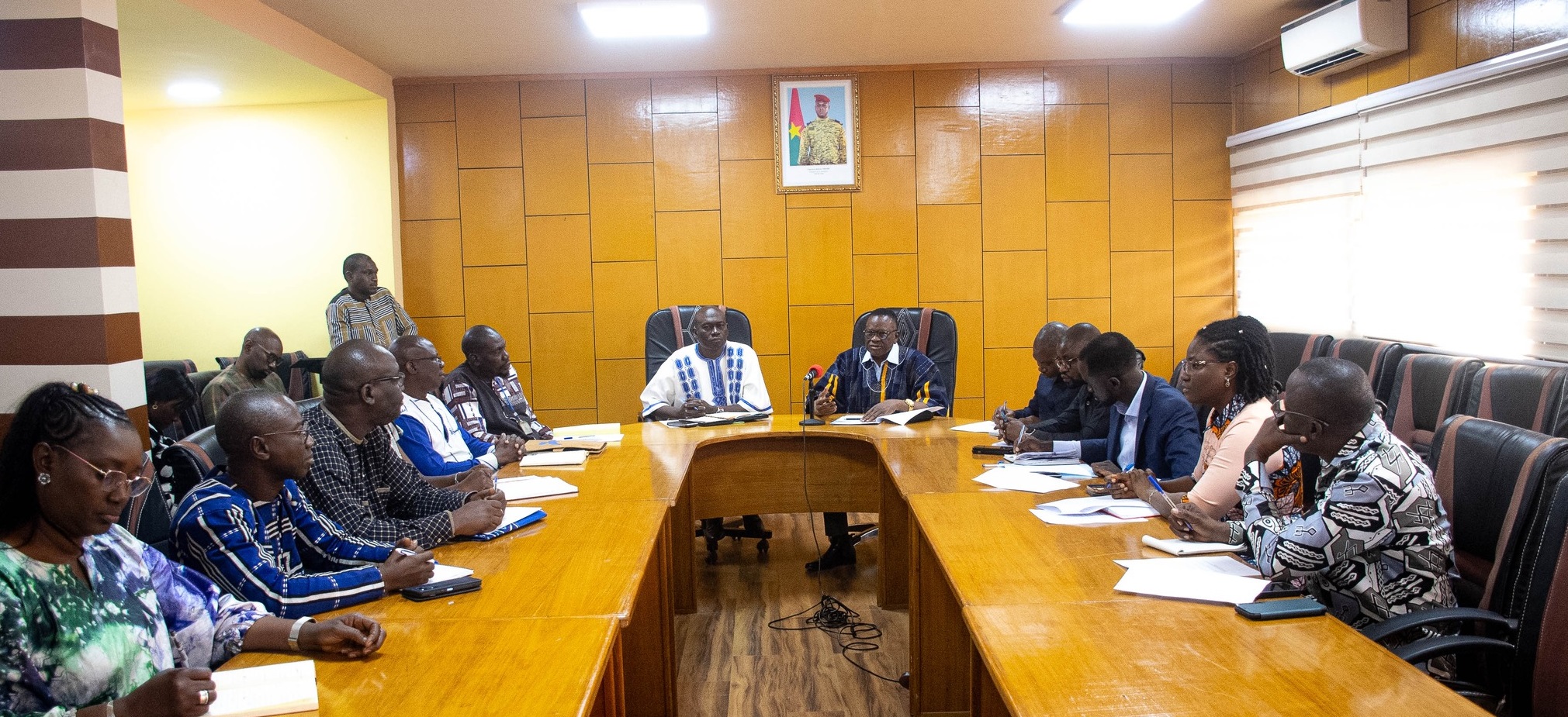 Coopération Ghana-Burkina Faso : une concertation pour dynamiser le programme de jumelage entre des villes burkinabè et ghanéennes.