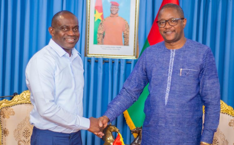 Coopération économique Burkina Faso-Ghana : le PDG de Ghana Nuts Limited échange avec le Chef de la diplomatie burkinabè
