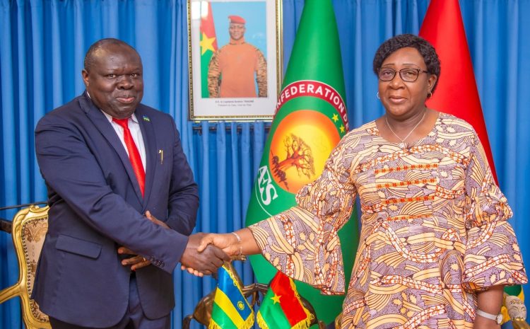  Renforcement de l’axe Ouagadougou –Kigali : l’Ambassadeur du Rwanda au Burkina Faso échange avec Mme Stella Eldine KABRE/KABORE