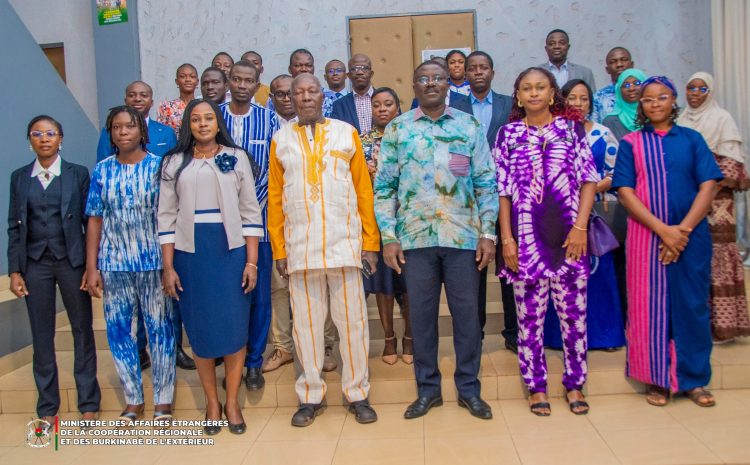  Journée internationale de la Traduction : une réflexion autour des défis du métier de la traduction et de l’interprétation.